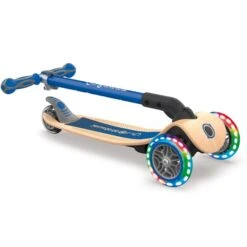 GLOBBER Primo Wood Mit Leuchtrollen, Scooter 13 GLOBBER Primo Wood Mit Leuchtrollen, Scooter -Spielzeug Rabatte GLOBBER Primo Wood mit Leuchtrollen Scooter@@1so7gp05 2