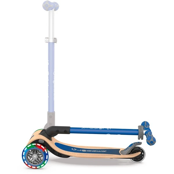 GLOBBER Primo Wood Mit Leuchtrollen, Scooter 10 GLOBBER Primo Wood Mit Leuchtrollen, Scooter – Bild 8